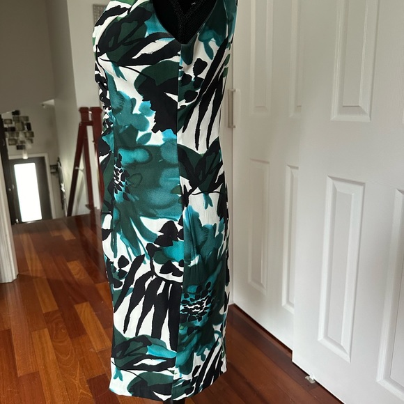 Connected apparel. Smart work dress. - Picture 2 of 8